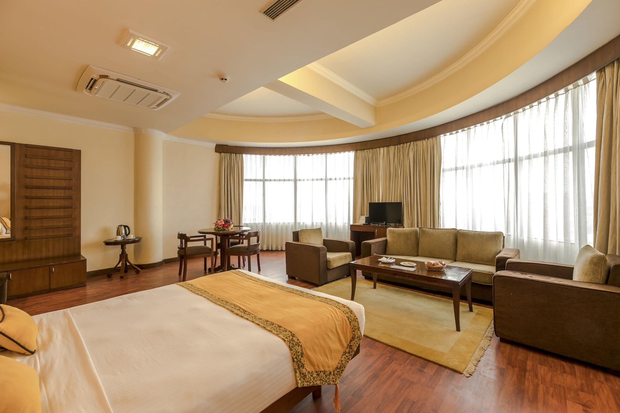 Airport Hotel Katmandu Eksteriør billede