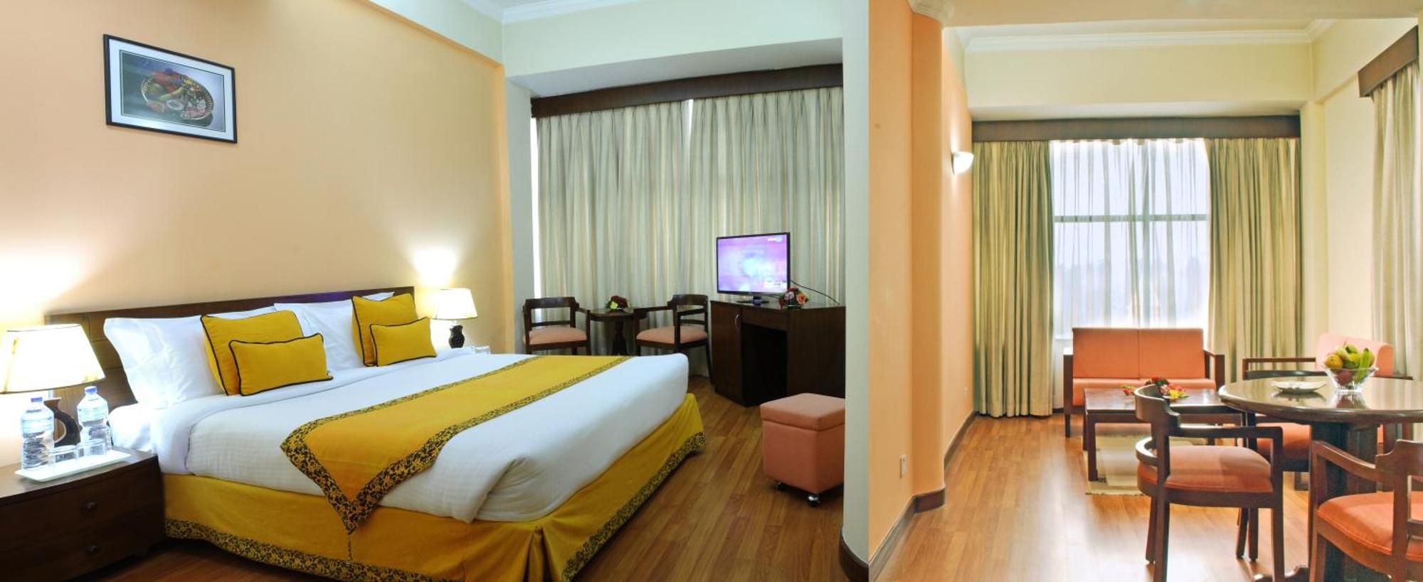 Airport Hotel Katmandu Eksteriør billede